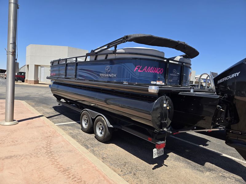 USED 2022 TRACKER REGENCY 230 DL3 Image 5