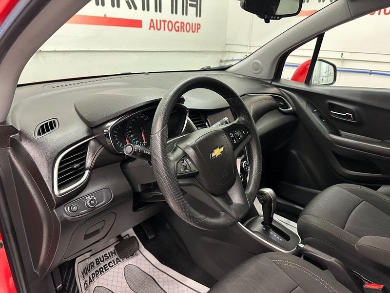 2020 Chevrolet Trax LT photo 12