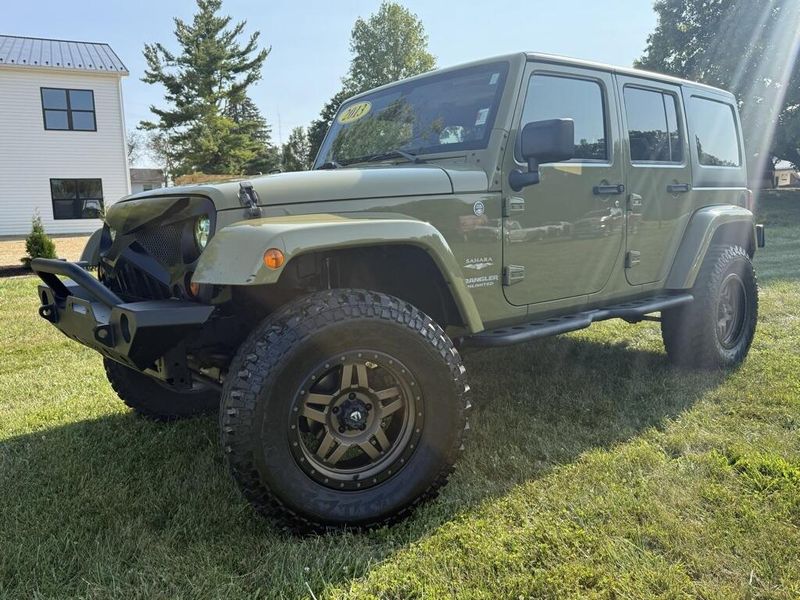 2013 Jeep Wrangler Unlimited Sahara photo 7