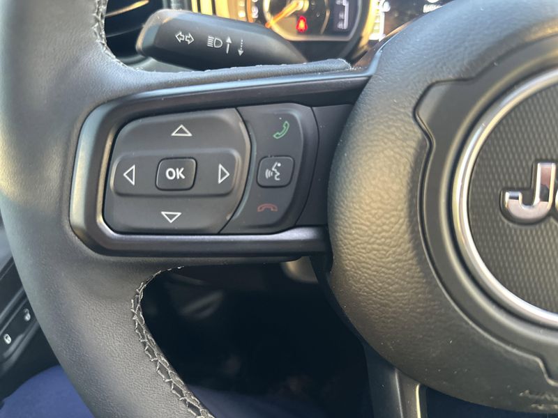 New 2025 Jeep Wrangler 4-door Sport SImage 28