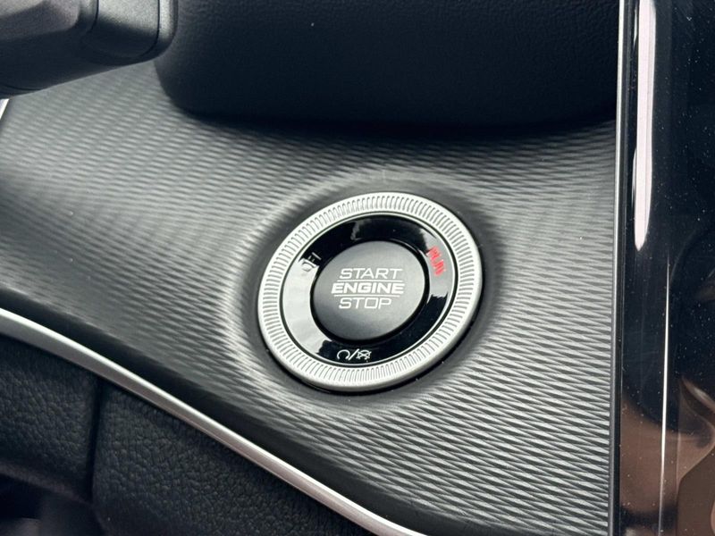 New 2026 Jeep Grand Cherokee L Laredo X 4x2