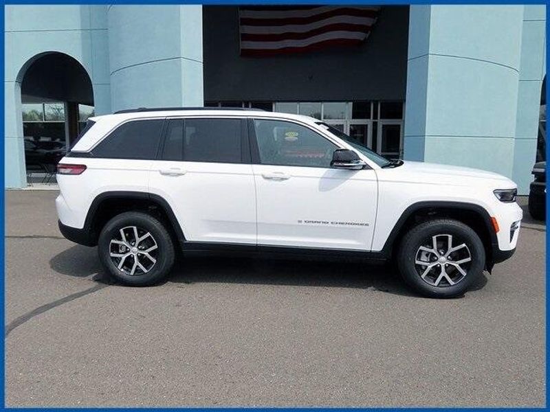 2025 Jeep Grand Cherokee LimitedImage 2