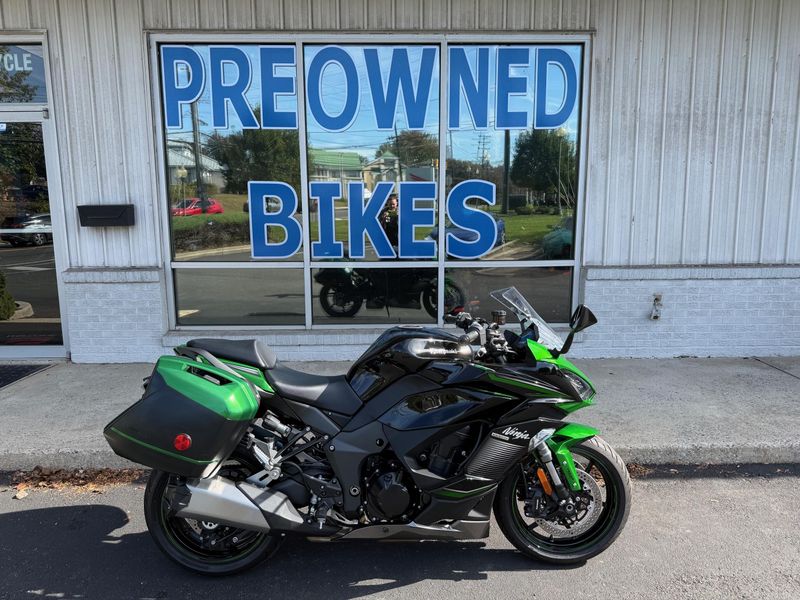 2023 Kawasaki Ninja 1000 SXImage 1