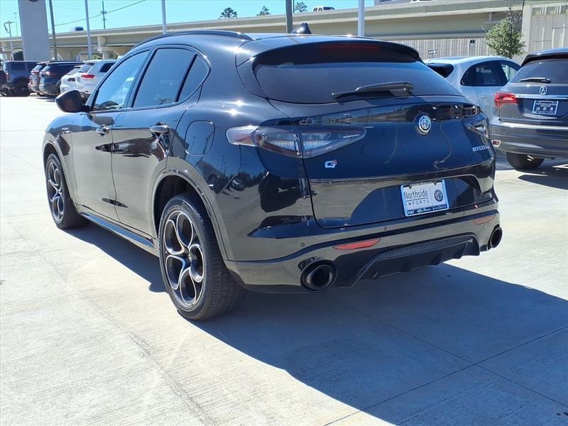 Used 2024 Alfa Romeo Stelvio VeloceImage 2