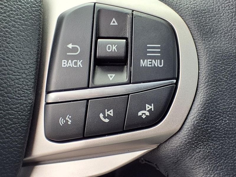 2023 Ford Explorer XLTImage 20