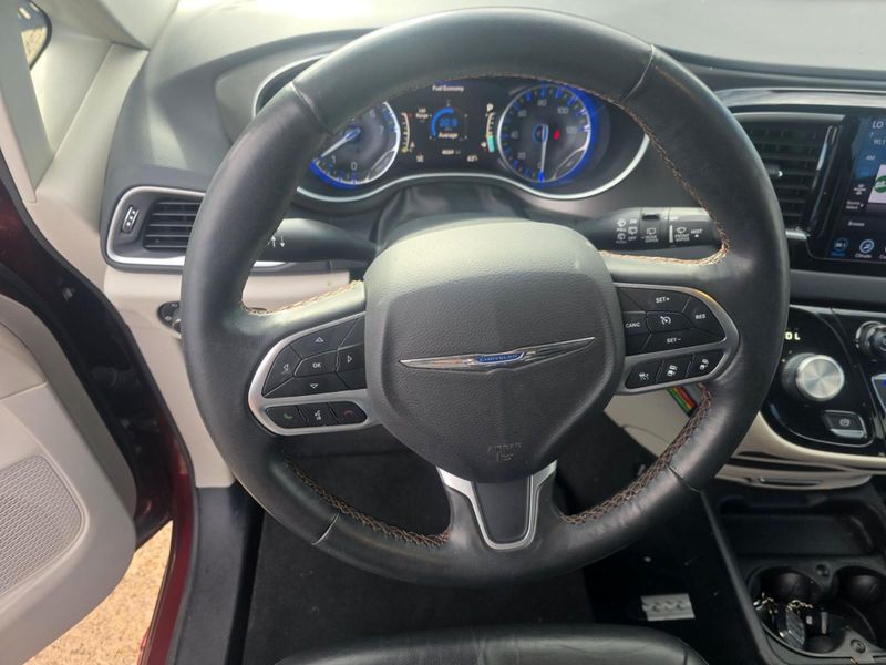 Used 2020 Chrysler Pacifica Touring L