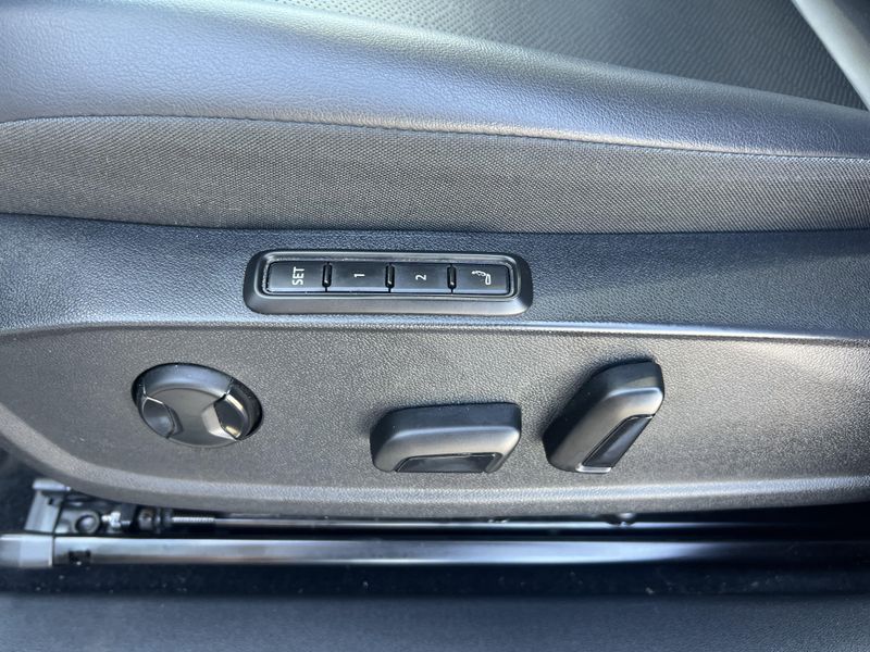 2021 Volkswagen ID.4 Pro SImage 10