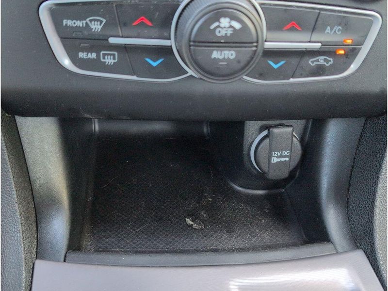 Used 2023 Dodge Charger GTImage 17