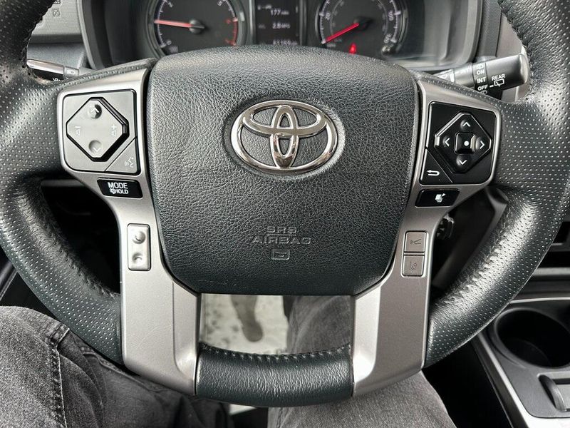 2021 Toyota 4Runner SR5Image 3