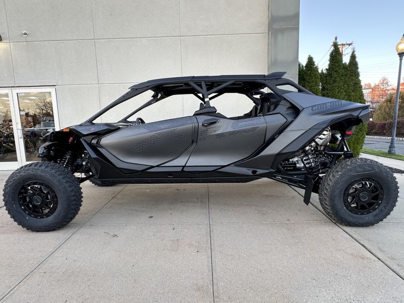 2025 Can-Am MAVERICK R MAX XRS SMART SHOXImage 2