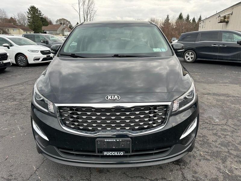 2020 Kia Sedona LXImage 9