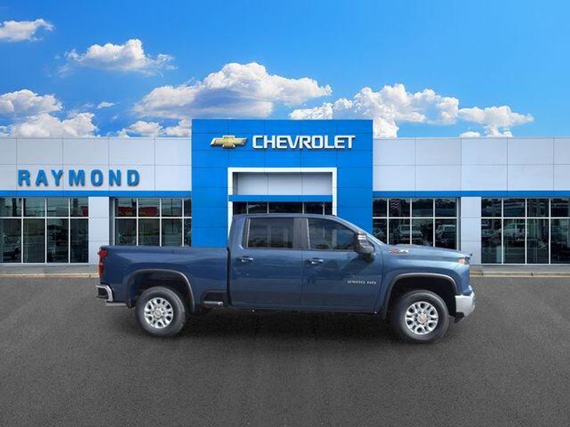 New 2026 Chevrolet Silverado 2500HD LTImage 2