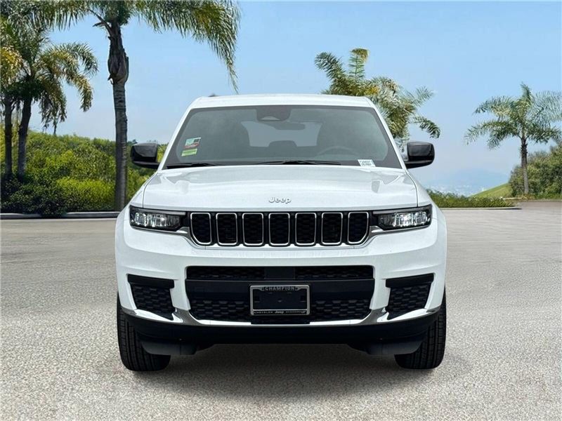New 2026 Jeep Grand Cherokee L Laredo 4x2