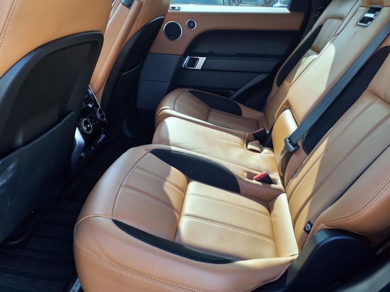2020 Land Rover Range Rover Sport HSE DynamicImage 10