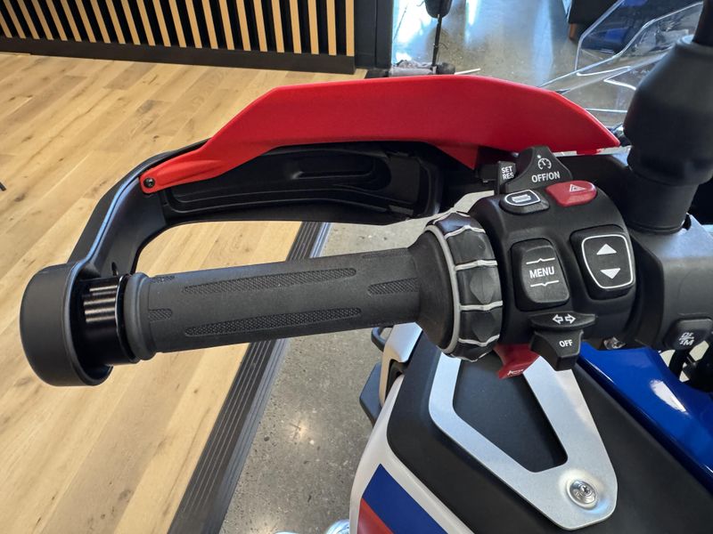 2025 BMW R 1300 GS Adventure - TROPHY - AUTOMATIC SHIFT ASSISTANT - RACING BLUE METALLIC 