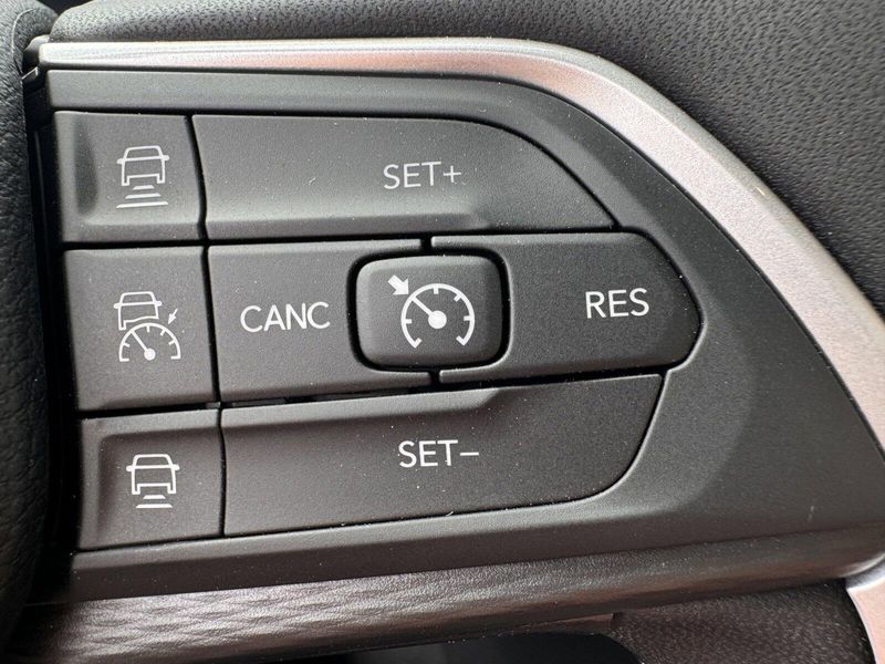 2024 Jeep Grand Cherokee L Altitude XImage 22