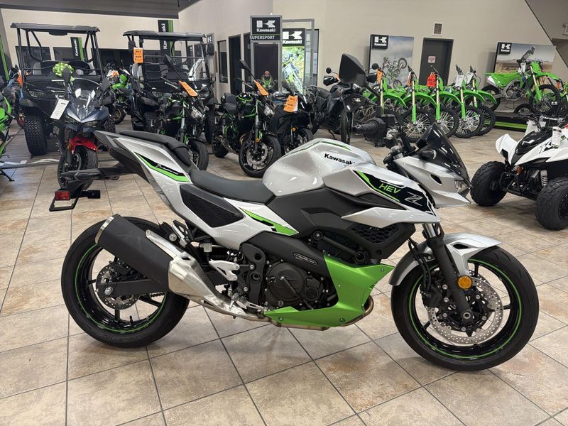 New 2024 Kawasaki Z7 HYBRID ABS Image 18