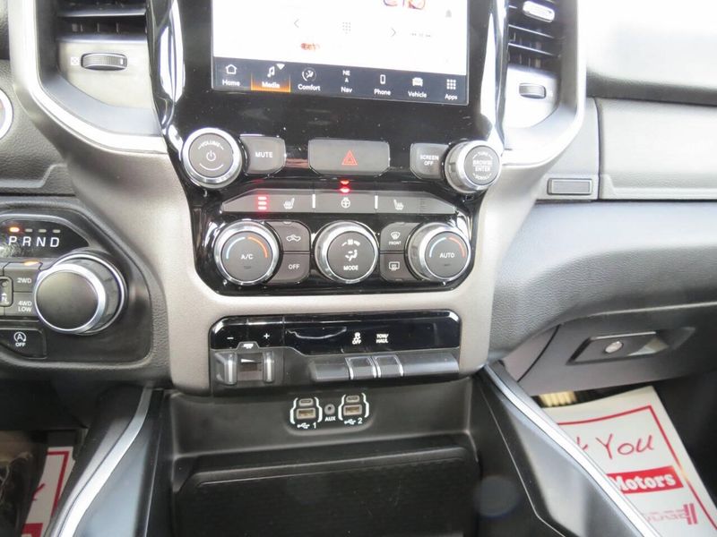 Used 2023 RAM 1500 Big Horn 4x4 4dr Crew Cab 5.6 ft. SB PickupImage 20