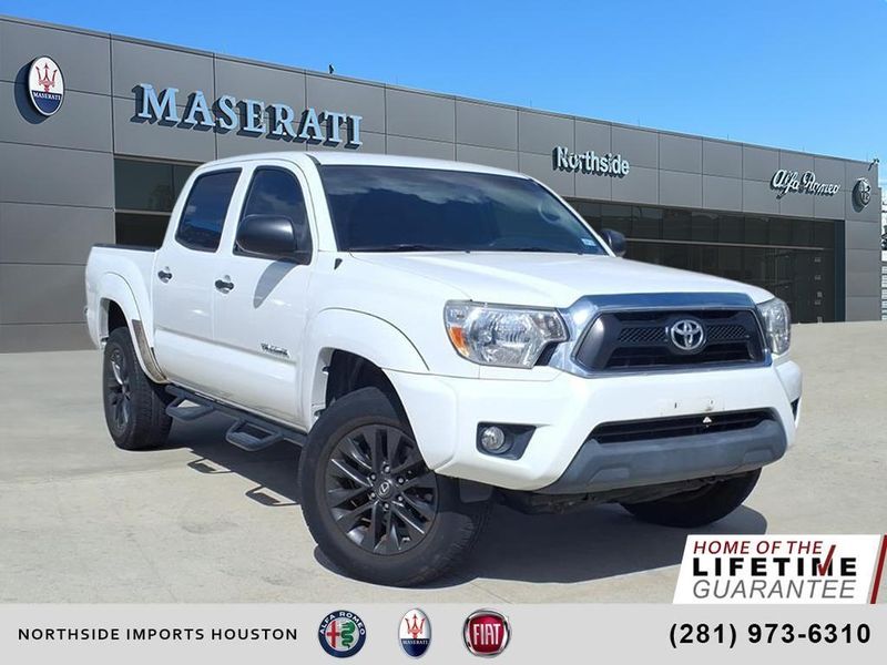 Used 2014 Toyota Tacoma PreRunnerImage 1