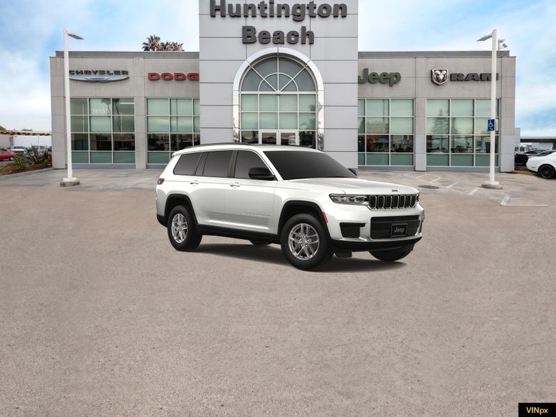 2025 Jeep Grand Cherokee L Laredo 4x2Image 11