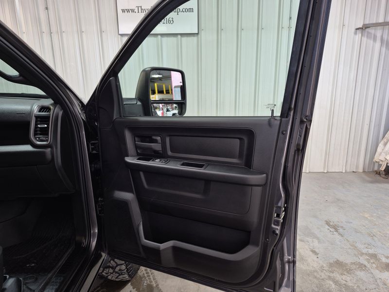 2023 RAM 2500 TradesmanImage 10