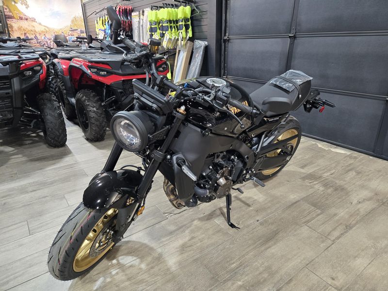 New 2025 Yamaha XSR900 RAVEN Image 7