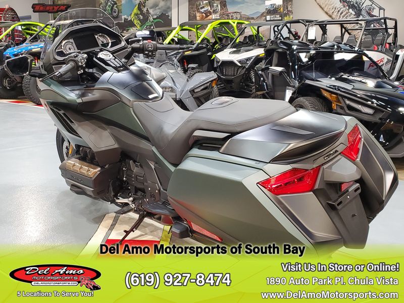 2024 Honda GOLDWING DCTImage 2