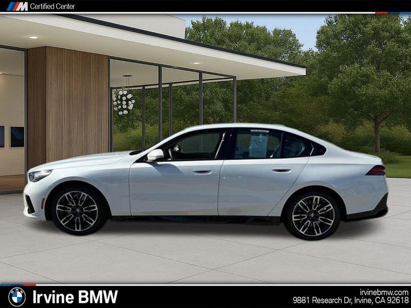 Used 2025 BMW 5 Series 530iImage 13