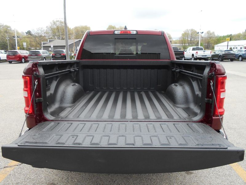 2025 RAM 1500 Big Horn Crew Cab 4x4 5