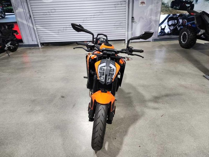 Used 2022 KTM 890 DUKE Image 3