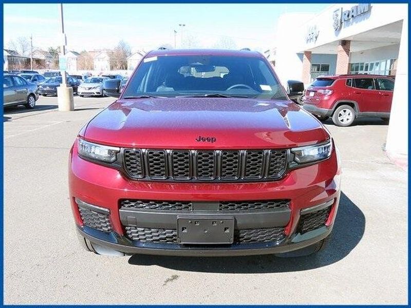 2025 Jeep Grand Cherokee LimitedImage 3