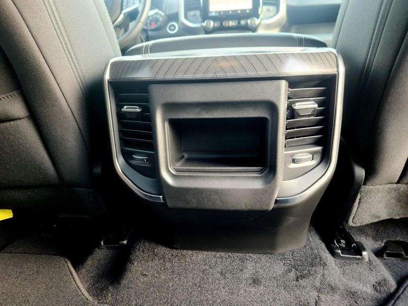 New 2026 RAM 1500 Express Crew Cab 4x4 5'7' Box