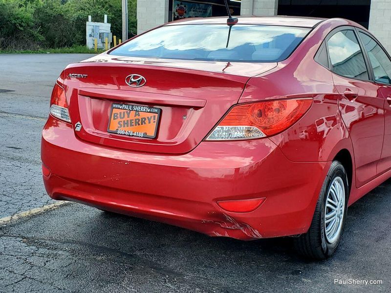 2013 Hyundai Accent GLSImage 11