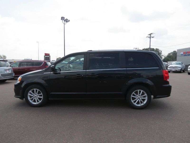 Used 2018 Dodge Grand Caravan SXT 4dr Mini VanImage 5