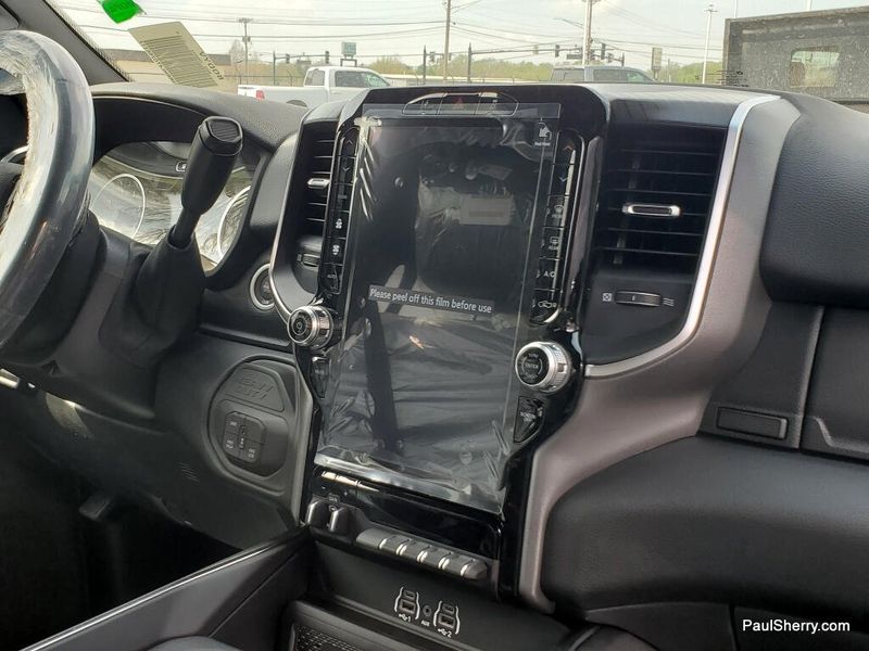 New 2026 RAM 3500 Big Horn Crew Cab 4x4 8' Box