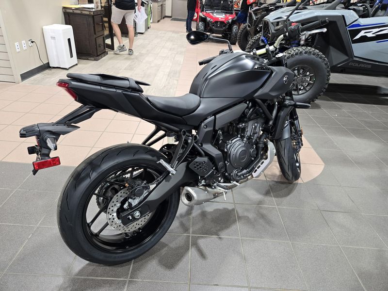 2025 Yamaha MT07 MATTE CHARCOAL BLACK Image 15