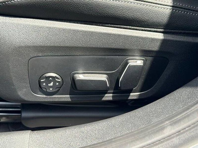 Used 2026 BMW 3 Series 330iImage 21