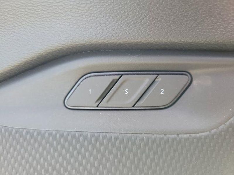 New 2026 Jeep Cherokee Overland 4x4