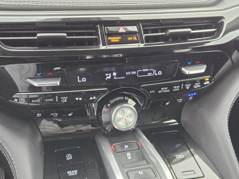 Used 2022 Acura MDX SH-AWD w/Advance Package