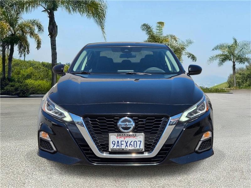 Used 2022 Nissan Altima 2.5 SV Sedan