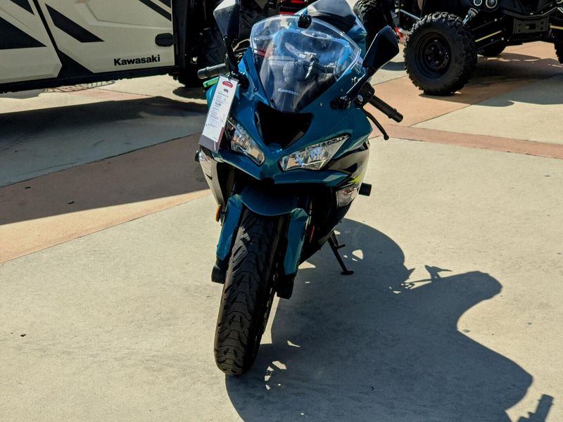 Used 2021 Kawasaki NINJA ZX-6R ABS Image 12