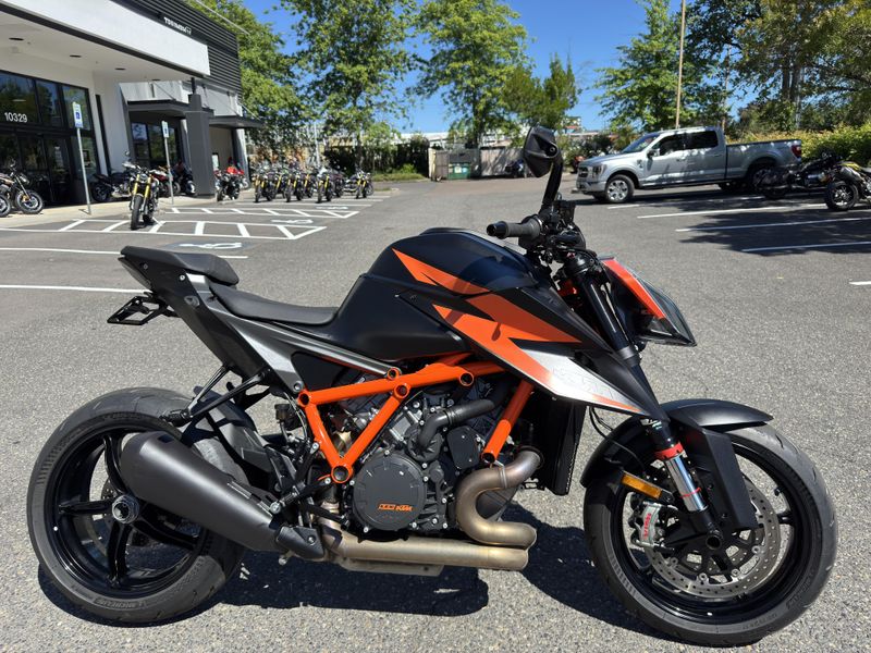 2020 KTM Super Duke 1290 R 