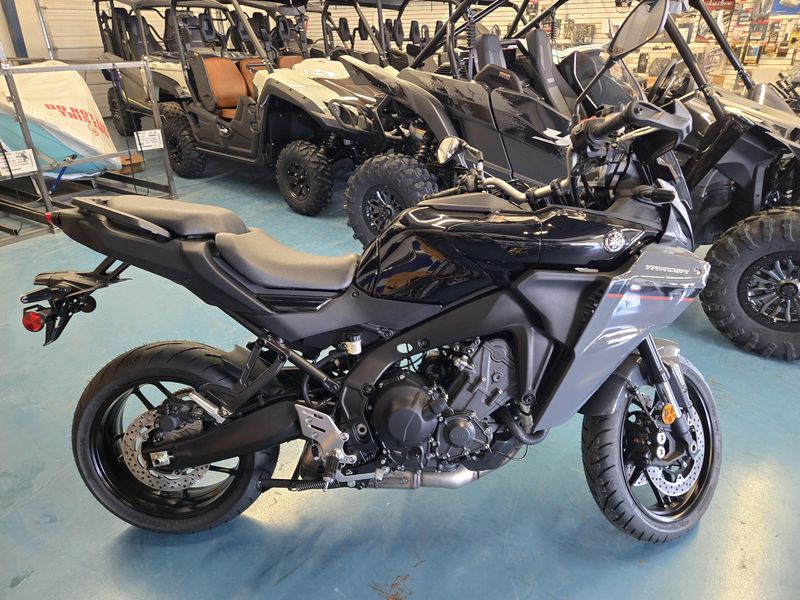 2025 Yamaha TRACER 9 RAVEN Image 2