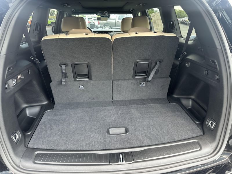 2025 Jeep Grand Cherokee L Limited 4x4Image 14
