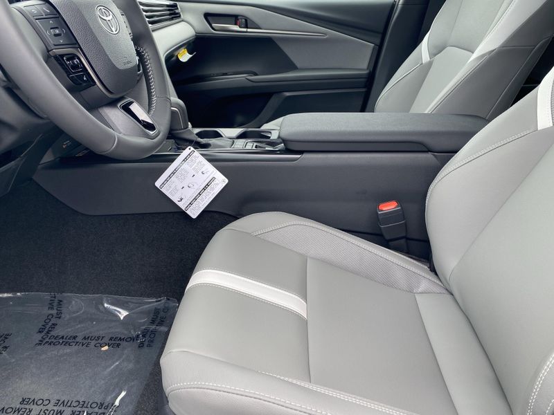 2025 Toyota Camry Image 14