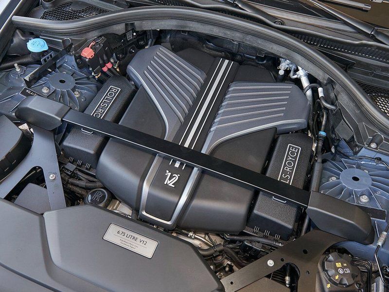 New 2026 Rolls-Royce Cullinan Black BadgeImage 27