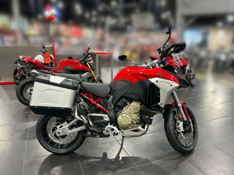 New 2025 Ducati MULTISTRADA V4 RALLY TRAVEL & RADAR SPOKED WHEELS Image 13