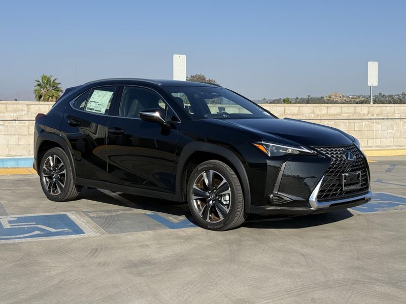 New 2026 Lexus UX 300hImage 2