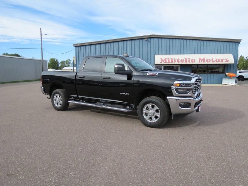 Used 2026 RAM 2500 Big Horn 4x4 4dr Crew Cab 6.3 ft. SB PickupImage 4