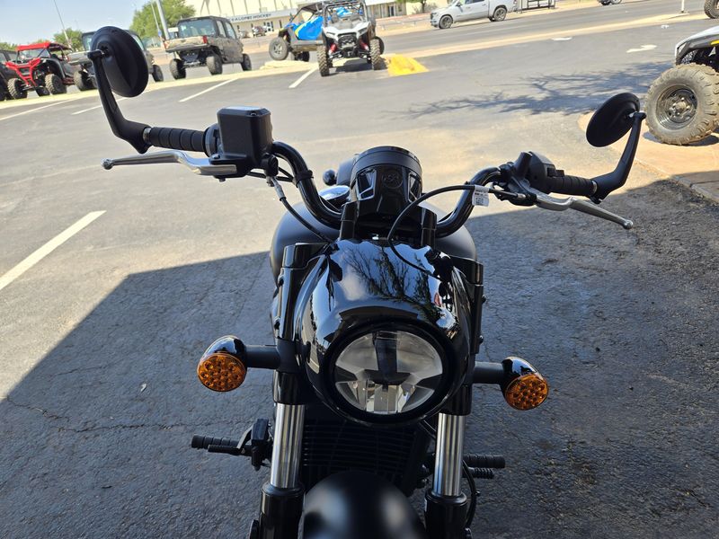 2025 Indian Motorcycle SCOUT BOBBER LIMITED BLACK SMOKE Image 9